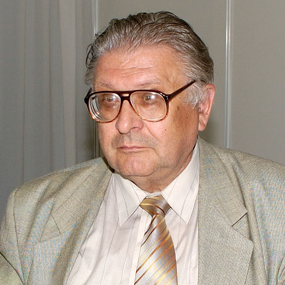 Академик РАН Р.М. Алексахин