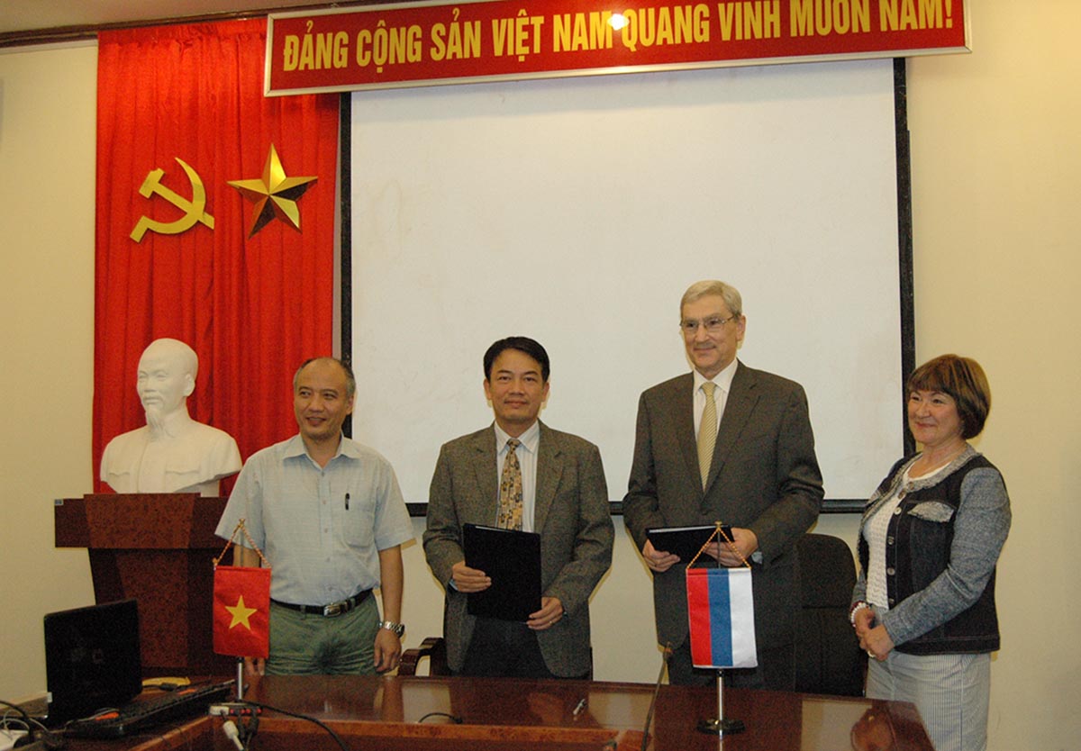 Подписание Меморандума о взаимопонимании между ИБРАЭ РАН и Вьетнамским институтом атомной энергии ВИНАТОМ