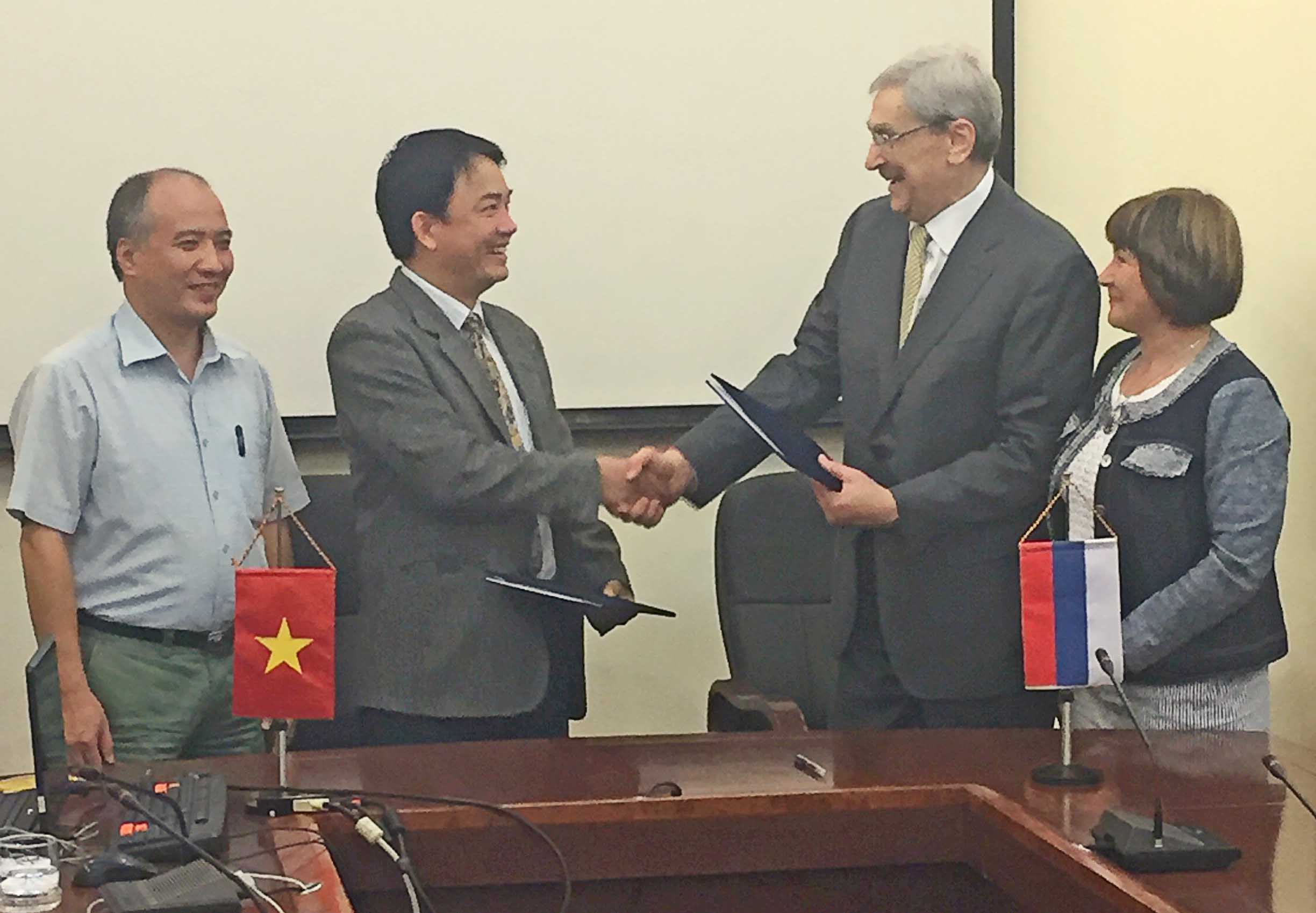 Подписание Меморандума о взаимопонимании между ИБРАЭ РАН и Вьетнамским институтом атомной энергии ВИНАТОМ