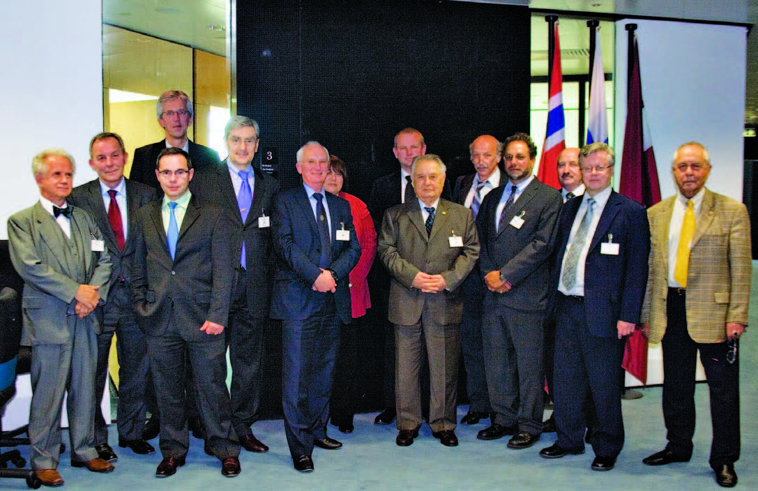 Члены международной группы экспертов по оценке СМП вместе с его разработчиками в EBRD, ноябрь 2007 г.
